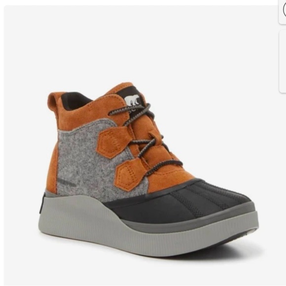 Final sale- Sorel snow boots in gently used condition size 9 - Picture 10 of 10